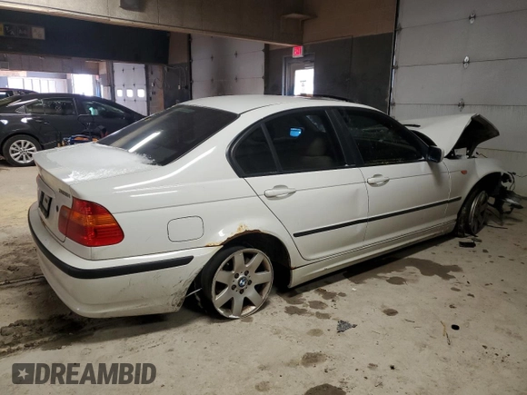 2002 BMW 3 Series 325i with VIN WBAET37452NJ21164, listed as a Copart auction lot 45748215 with 0 mi miles and Salvage Title. Bid and sale history available at carsss.com. Image 3.