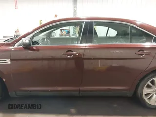 2010 Ford Taurus Limited с VIN 1FAHP2FW5AG145717, выставлен на аукционе IAAI как лот 42503027 с пробегом 203 995 миль миль и . История ставок и продаж доступна на DreamBid. Изображение 14.