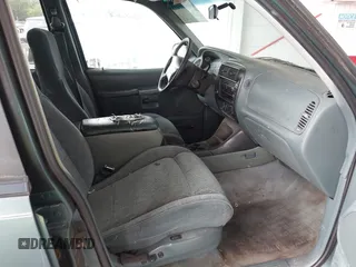 1997 Ford Explorer XL с VIN 1FMDU32XXVZB37365, выставлен на аукционе IAAI как лот 42380673 с пробегом 172 270 миль миль и . История ставок и продаж доступна на DreamBid. Изображение 5.