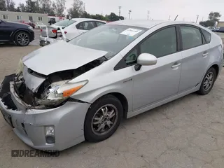 2011 Toyota Prius I with VIN JTDKN3DU5B0261149, listed as a IAAI auction lot 42041188 with 190,787 mi miles. Bid and sale history available at carsss.com. Image 17.