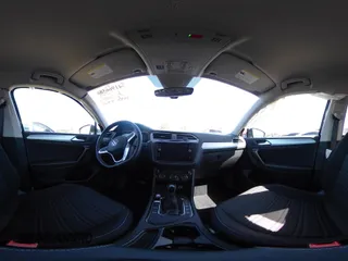 2024 Volkswagen Tiguan S z VIN 3VVRB7AX1RM136302, wystawiony jako IAAI lot #41966586 z przebiegiem 5455 mil mil oraz . Historia ofert i sprzedaży dostępna na DreamBid. Obrazek 19.