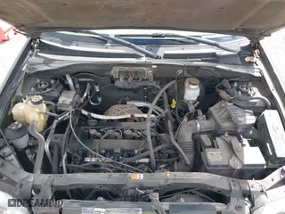 2007 Ford Escape XLS with VIN 1FMYU02Z87KA11695, listed as a IAAI auction lot 41981629 with 125,710 mi miles. Bid and sale history available at carsss.com. Image 10.