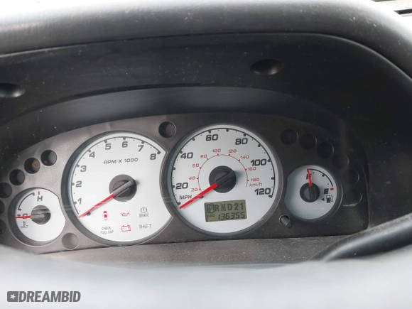 2004 Ford Escape XLT with VIN 1FMCU93104KA88855, listed as a IAAI auction lot 41433173 with 136,355 mi miles. Bid and sale history available at carsss.com. Image 7.