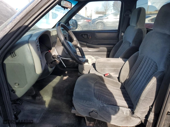 2000 Chevrolet S-10 LS with VIN 1GCCS14W7Y8286972, listed as a Copart auction lot 84642504 with 200,833 mi miles and Salvage Title. Bid and sale history available at carsss.com. Image 7.