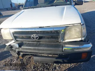1999 Toyota Tacoma PreRunner with VIN 4TASN92N3XZ490510, listed as a IAAI auction lot 41293367 with 208,576 mi miles and . Bid and sale history available at DreamBid. Image 6.