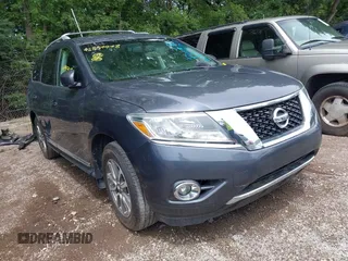 2013 Nissan Pathfinder S with VIN 5N1AR2MNXDC672627, listed as a IAAI auction lot 42854748 with 142,901 mi miles and . Bid and sale history available at DreamBid. Image 1.