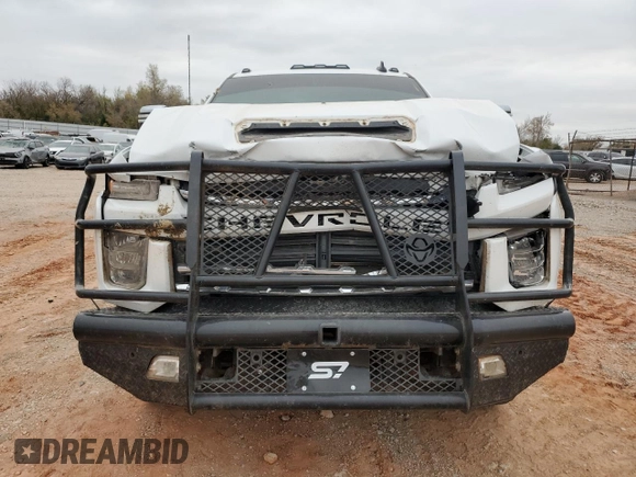 2021 Chevrolet Silverado 3500HD LT with VIN 1GC4YTEY1MF153645, listed as a Copart auction lot 82538084 with 119,488 mi miles and Salvage Title. Bid and sale history available at carsss.com. Image 5.
