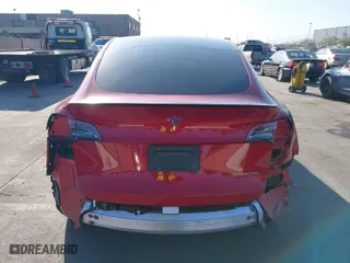 2021 Tesla Model Y Performance with VIN 5YJYGDEF5MF211592, listed as a IAAI auction lot 41766033 with 59,694 mi miles. Bid and sale history available at carsss.com. Image 17.
