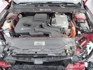 2014 Ford Fusion SE Hybrid with VIN 3FA6P0LU6ER315743, listed as a IAAI auction lot 41212111 with 83,433 mi miles. Bid and sale history available at carsss.com. Image 10.