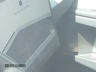 2024 Tesla Cybertruck с VIN 7G2CEHED5RA053763, выставлен на аукционе IAAI как лот 42337217 с пробегом Не указан миль и . История ставок и продаж доступна на DreamBid. Изображение 14.