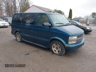 2003 Chevrolet Astro with VIN 1GNEL19X13B132266, listed as a IAAI auction lot 41995439 with 60,127 mi miles. Bid and sale history available at carsss.com. Image 1.
