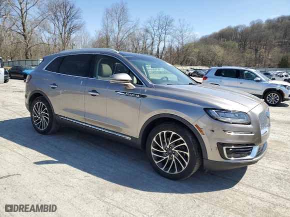 2019 Lincoln Nautilus Reserve with VIN 2LMPJ6L96KBL28372, listed as a Copart auction lot 52372525 with 93,061 mi miles and Clean Title. Bid and sale history available at carsss.com. Image 4.
