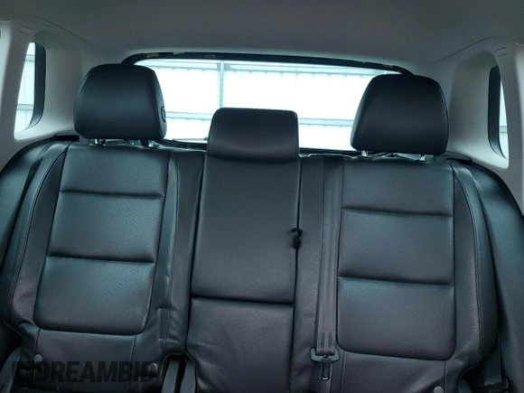 2012 Volkswagen Tiguan SE with VIN WVGAV7AX7CW078203, listed as a Copart auction lot 60756905 with 106,238 mi miles and Clean title. Bid and sale history available at DreamBid. Image 10.