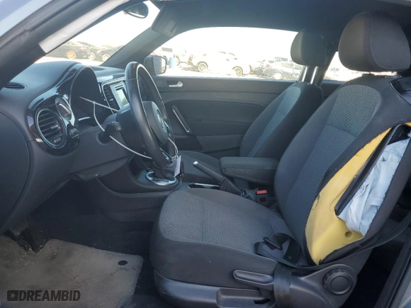 2019 Volkswagen Beetle S with VIN 3VWFD7AT9KM707949, listed as a Copart auction lot 75808644 with 55,362 mi miles and Salvage Title. Bid and sale history available at carsss.com. Image 7.