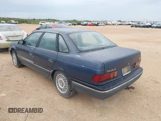1987 Ford Taurus z VIN 1FABP53U0HA101874, wystawiony jako IAAI lot #42619153 z przebiegiem Nie podano mil oraz . Historia ofert i sprzedaży dostępna na DreamBid. Obrazek 3.