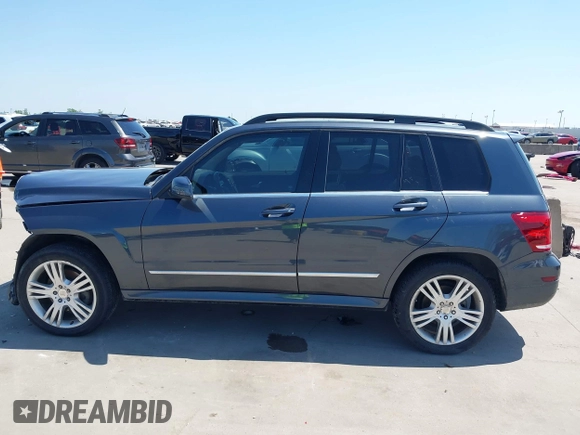 2015 Mercedes-Benz GLK 350 z VIN WDCGG8JB9FG364050, wystawiony jako IAAI lot #41979590 z przebiegiem 85 567 mil mil oraz . Historia ofert i sprzedaży dostępna na DreamBid. Obrazek 15.