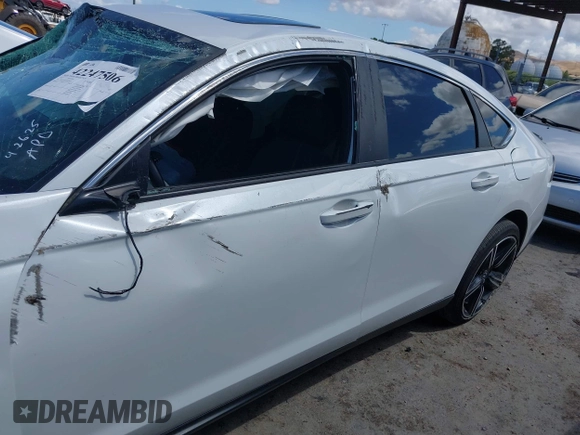 2023 Honda Accord Sport z VIN 1HGCY2F51PA030635, wystawiony jako IAAI lot #42247506 z przebiegiem 31 525 mil mil oraz . Historia ofert i sprzedaży dostępna na DreamBid. Obrazek 14.