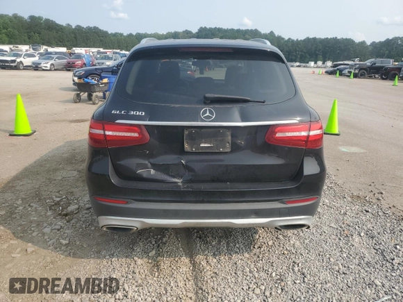 2019 Mercedes-Benz GLC 300 with VIN WDC0G4JB1KF589640, listed as a Copart auction lot 58908725 with 98,190 mi miles and Salvage title. Bid and sale history available at DreamBid. Image 6.