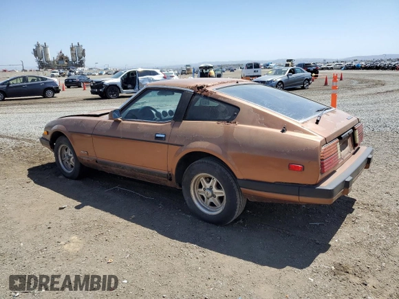 1982 Datsun 280ZX z VIN JN1HZ04S0CX433451, wystawiony jako Copart lot #53912864 z przebiegiem 200 629 mil mil oraz Tytuł czysty. Historia ofert i sprzedaży dostępna na DreamBid. Obrazek 2.