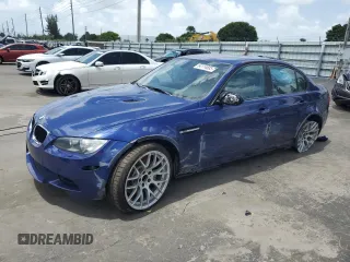 2011 BMW M3 z VIN WBSPM9C53BE203705, wystawiony jako Copart lot #64114685 z przebiegiem 105 234 mil mil oraz Szkoda całkowita • Salvage title. Historia ofert i sprzedaży dostępna na DreamBid. Obrazek 1.