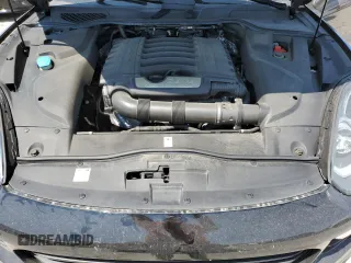 2018 Porsche Cayenne z VIN WP1AA2A24JKA02545, wystawiony jako Copart lot #66330414 z przebiegiem 55 605 mil mil oraz Szkoda całkowita • Salvage title. Historia ofert i sprzedaży dostępna na DreamBid. Obrazek 12.