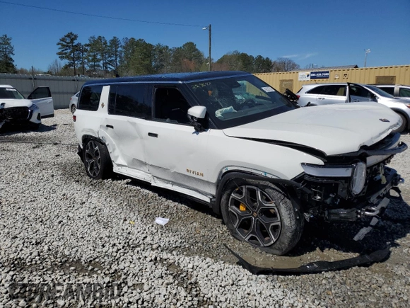 2024 Rivian R1S Adventure z VIN 7PDSGABA7RN034025, wystawiony jako Copart lot #49332795 z przebiegiem Nie podano mil oraz Szkody całkowita. Historia ofert i sprzedaży dostępna na DreamBid. Obrazek 4.