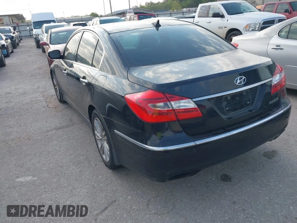 2014 Hyundai Genesis 3.8L z VIN KMHGC4DD7EU264631, wystawiony jako IAAI lot #42033725 z przebiegiem 183 397 mil mil oraz . Historia ofert i sprzedaży dostępna na DreamBid. Obrazek 3.