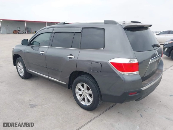 2011 Toyota Highlander Limited with VIN 5TDYK3EH7BS031288, listed as a IAAI auction lot 41807812 with 151,893 mi miles. Bid and sale history available at carsss.com. Image 3.