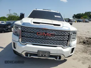 2020 GMC Sierra 2500HD Denali z VIN 1GT49REY1LF225393, wystawiony jako Copart lot #52556145 z przebiegiem Nie podano mil oraz Szkoda całkowita • Salvage title. Historia ofert i sprzedaży dostępna na DreamBid. Obrazek 5.