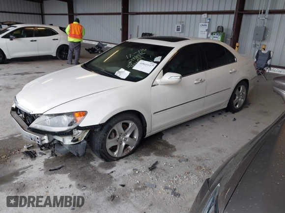 2008 Acura RL Tech Pkg with VIN JH4KB16668C002543, listed as a IAAI auction lot 40865147 with 178,365 mi miles. Bid and sale history available at carsss.com. Image 2.