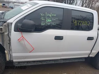 2016 Ford F-150 XLT with VIN 1FTEW1E80GKD92713, listed as a IAAI auction lot 41722647 with 81,238 mi miles. Bid and sale history available at carsss.com. Image 14.