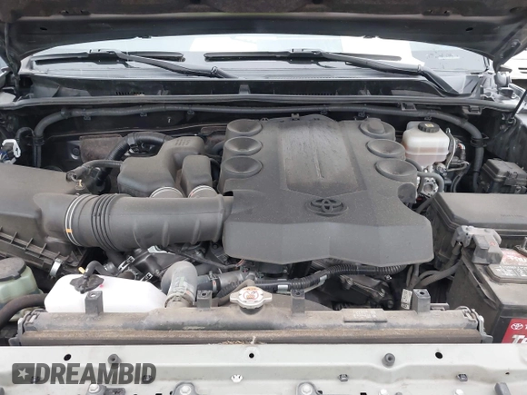 2020 Toyota 4Runner SR5 with VIN JTEBU5JR2L5779671, listed as a IAAI auction lot 41572359 with 87,458 mi miles and . Bid and sale history available at DreamBid. Image 10.