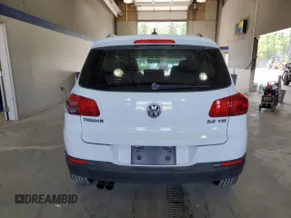 2015 Volkswagen Tiguan R-Line z VIN WVGAV7AX2FW504495, wystawiony jako Copart lot #54148505 z przebiegiem 104 518 mil mil oraz Czysty tytuł • Clean title. Historia ofert i sprzedaży dostępna na DreamBid. Obrazek 6.