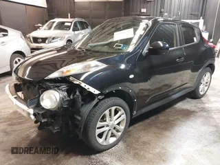 2013 Nissan Juke SL z VIN JN8AF5MV0DT215912, wystawiony jako IAAI lot #42281543 z przebiegiem 154 119 mil mil oraz . Historia ofert i sprzedaży dostępna na DreamBid. Obrazek 2.