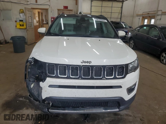 2018 Jeep Compass Limited with VIN 3C4NJDCB1JT212613, listed as a Copart auction lot 58320955 with 124,242 mi miles and Salvage title. Bid and sale history available at DreamBid. Image 5.
