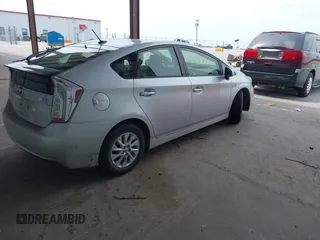 2013 Toyota Prius with VIN JTDKN3DP8D3043430, listed as a IAAI auction lot 42484200 with 247,835 mi miles and . Bid and sale history available at DreamBid. Image 4.