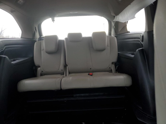 2019 Honda Odyssey EX-L with VIN 5FNRL6H70KB130948, listed as a Copart auction lot 52686395 with 35,632 mi miles and Salvage Title. Bid and sale history available at DreamBid. Image 10.
