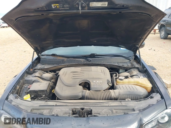 2018 Chrysler 300 with VIN 2C3CCABGXJH214404, listed as a IAAI auction lot 41941275 with 165,289 mi miles. Bid and sale history available at carsss.com. Image 10.