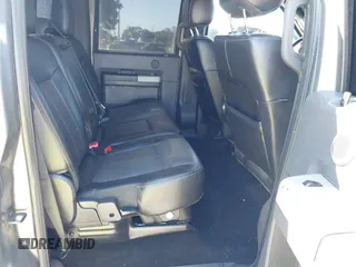 2014 Ford F-250 XL z VIN 1FT7W2BT9EEB39537, wystawiony jako IAAI lot #42763693 z przebiegiem 183 699 mil mil oraz . Historia ofert i sprzedaży dostępna na DreamBid. Obrazek 8.