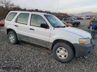2007 Ford Escape XLS with VIN 1FMYU92Z37KA03346, listed as a Copart auction lot 84207824 with 181,969 mi miles and Clean Title. Bid and sale history available at carsss.com. Image 4.