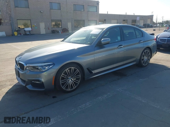 2017 BMW 5 Series 540i z VIN WBAJE5C34HG914566, wystawiony jako IAAI lot #42386472 z przebiegiem 83 898 mil mil oraz . Historia ofert i sprzedaży dostępna na DreamBid. Obrazek 2.