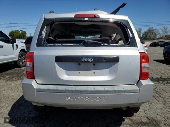 2009 Jeep Patriot Sport z VIN 1J4FT28A59D167643, wystawiony jako Copart lot #49856125 z przebiegiem 186 838 mil mil oraz Szkoda całkowita • Salvage title. Historia ofert i sprzedaży dostępna na DreamBid. Obrazek 6.