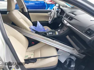 2011 Lexus CT 200h with VIN JTHKD5BH1B2004562, listed as a IAAI auction lot 41586037 with 94,017 mi miles and . Bid and sale history available at DreamBid. Image 5.
