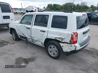 2015 Jeep Patriot Sport with VIN 1C4NJPBB1FD149769, listed as a IAAI auction lot 41601345 with 78,895 mi miles. Bid and sale history available at carsss.com. Image 3.