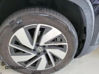2024 Volkswagen Atlas SE with VIN 1V2HR2CA7RC555188, listed as a IAAI auction lot 42791847 with 29,357 mi miles and . Bid and sale history available at DreamBid. Image 20.