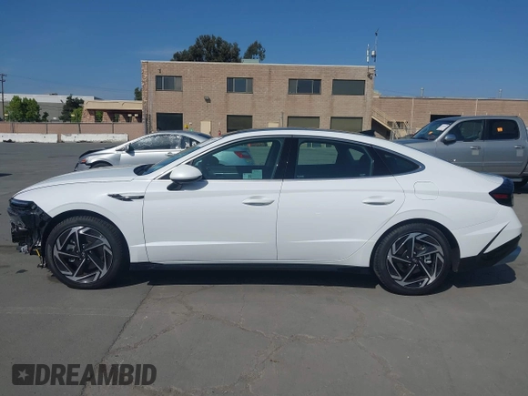 2024 Hyundai Sonata SEL z VIN KMHL14JA6RA426688, wystawiony jako IAAI lot #42290797 z przebiegiem 430 mil mil oraz . Historia ofert i sprzedaży dostępna na DreamBid. Obrazek 15.