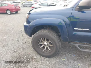 2008 Toyota Tacoma PreRunner with VIN 5TEJU62N58Z561553, listed as a IAAI auction lot 41943130 with 192,731 mi miles. Bid and sale history available at carsss.com. Image 6.