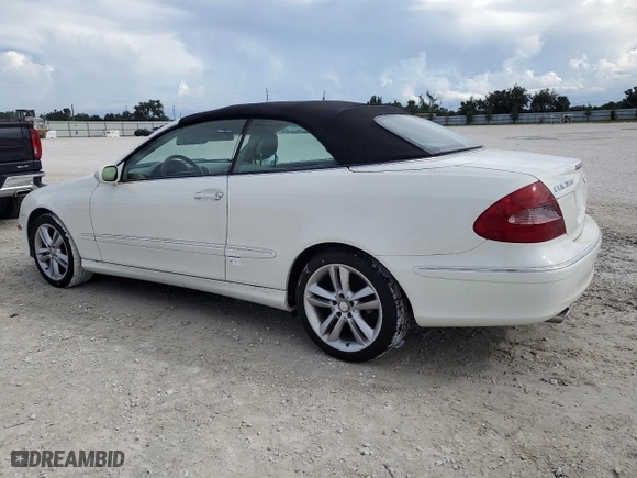 2008 Mercedes-Benz CLK-Class 3.5L with VIN WDBTK56F78F251122, listed as a Copart auction lot 73884774 with 80,444 mi miles and Salvage Title. Bid and sale history available at carsss.com. Image 2.