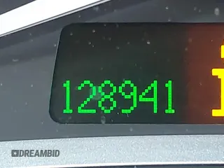 2006 Saab 9-3 z VIN YS3FD45Y861101903, wystawiony jako IAAI lot #42183237 z przebiegiem 128 941 mil mil oraz . Historia ofert i sprzedaży dostępna na DreamBid. Obrazek 15.