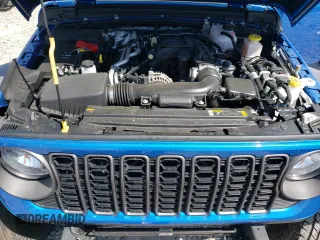 2024 Jeep Gladiator Sport z VIN 1C6JJTAG3RL123552, wystawiony jako Copart lot #62649885 z przebiegiem 4 304 mil mil oraz Szkoda całkowita • Salvage title. Historia ofert i sprzedaży dostępna na DreamBid. Obrazek 11.